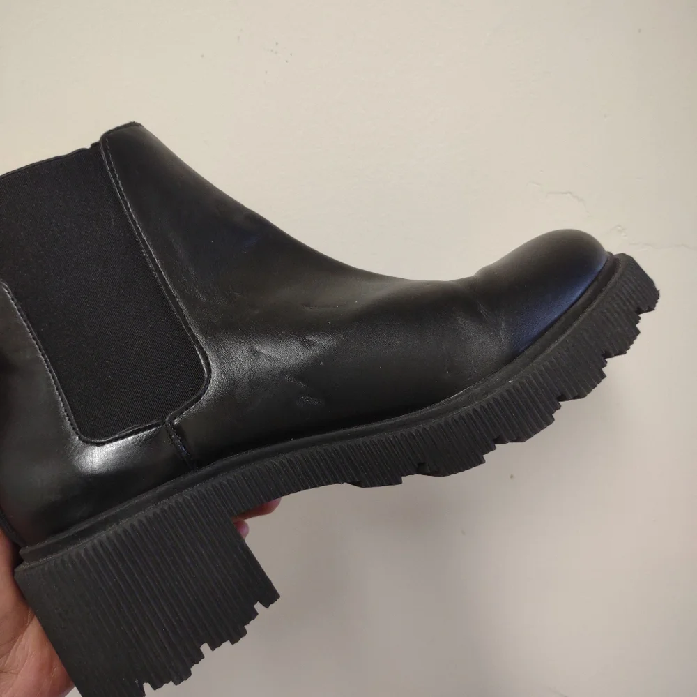 Zara Women's Black Leather Chunky Lugsole Ankle Booties Boots Size 40 - Picture 10 of 12